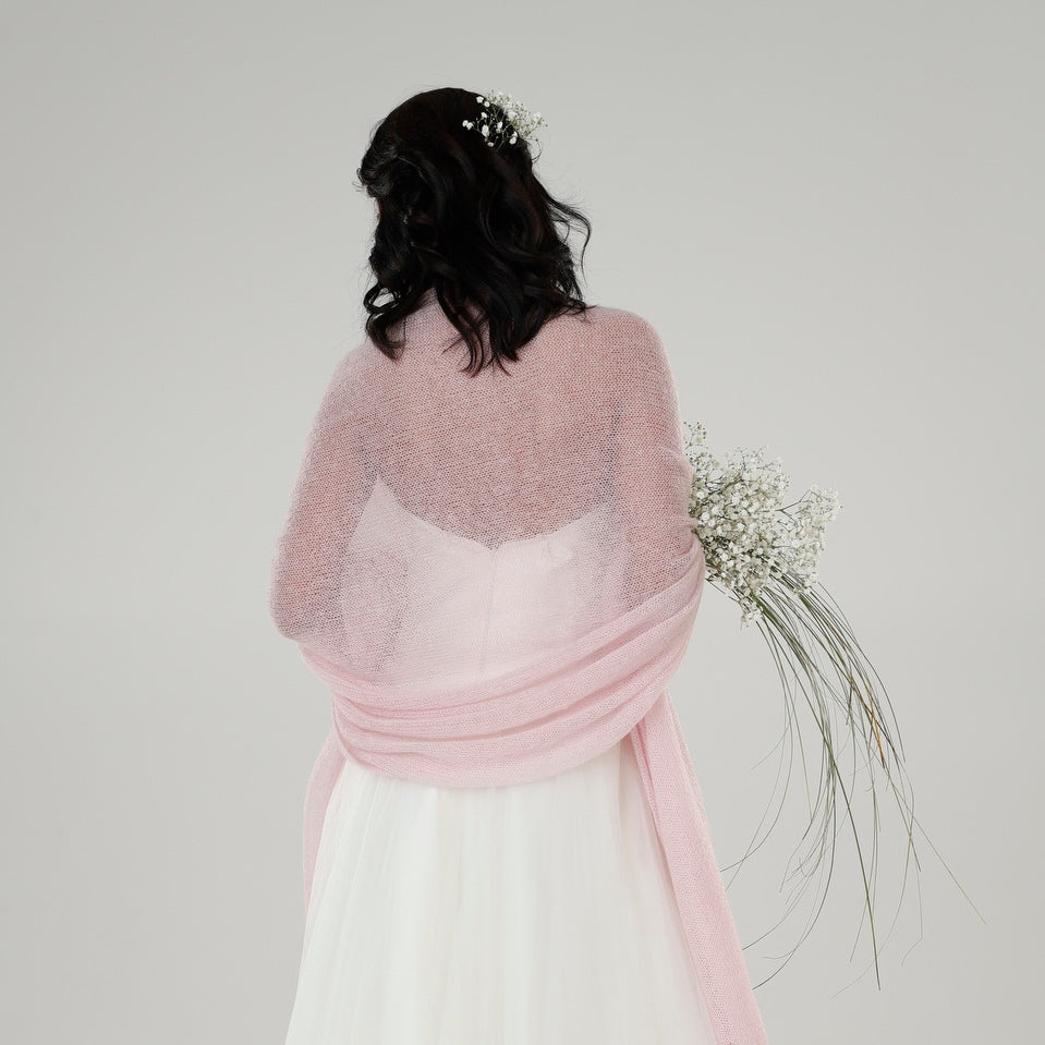 Cape de mariée en maille mohair rose, châle/écharpe
