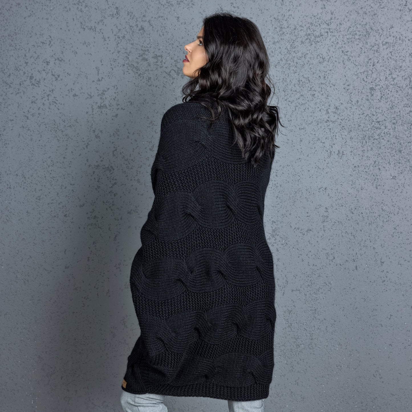 Knotty chunky knit cardigan oversized and forever go - black!
