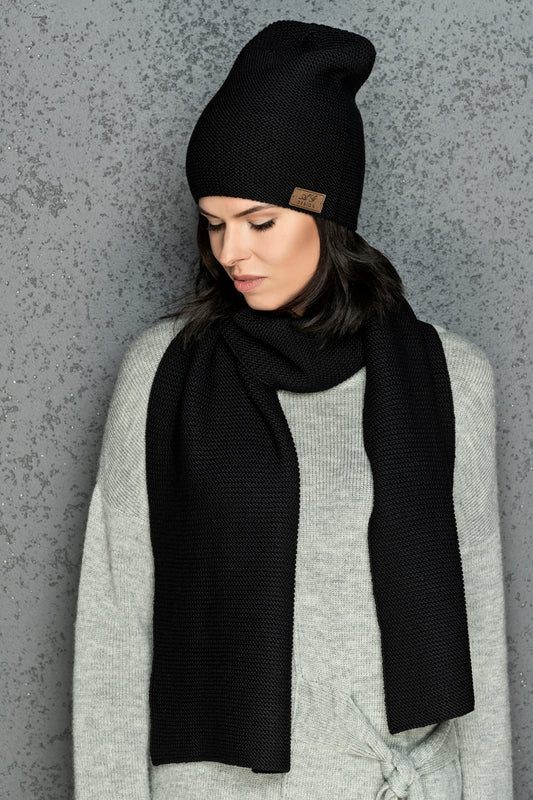 Knit minimalist soft 100% merino wool Scarf and hat - black