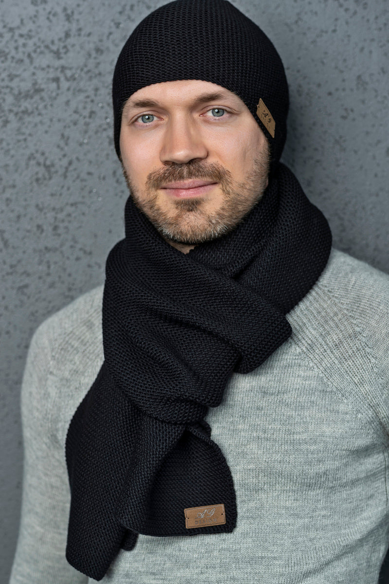 Man merino wool knit scarf and cap - black