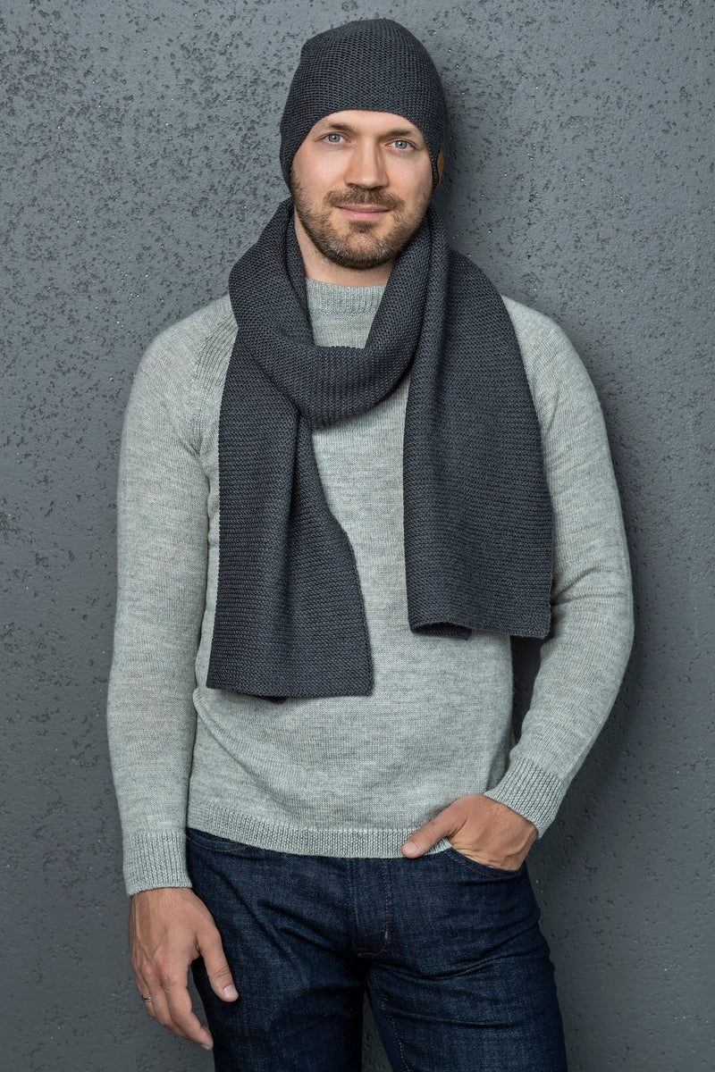 Man merino wool knit scarf and cap - graphite