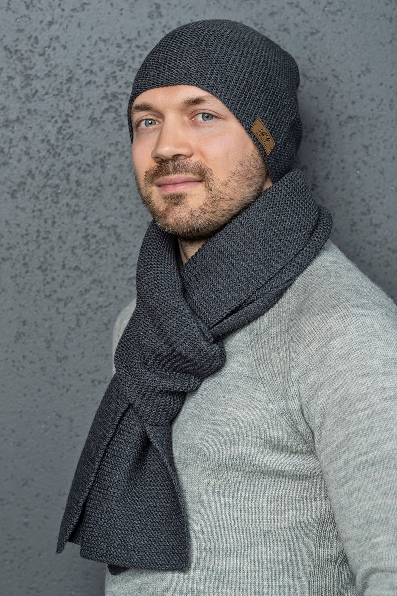 Man merino wool knit scarf and cap - graphite