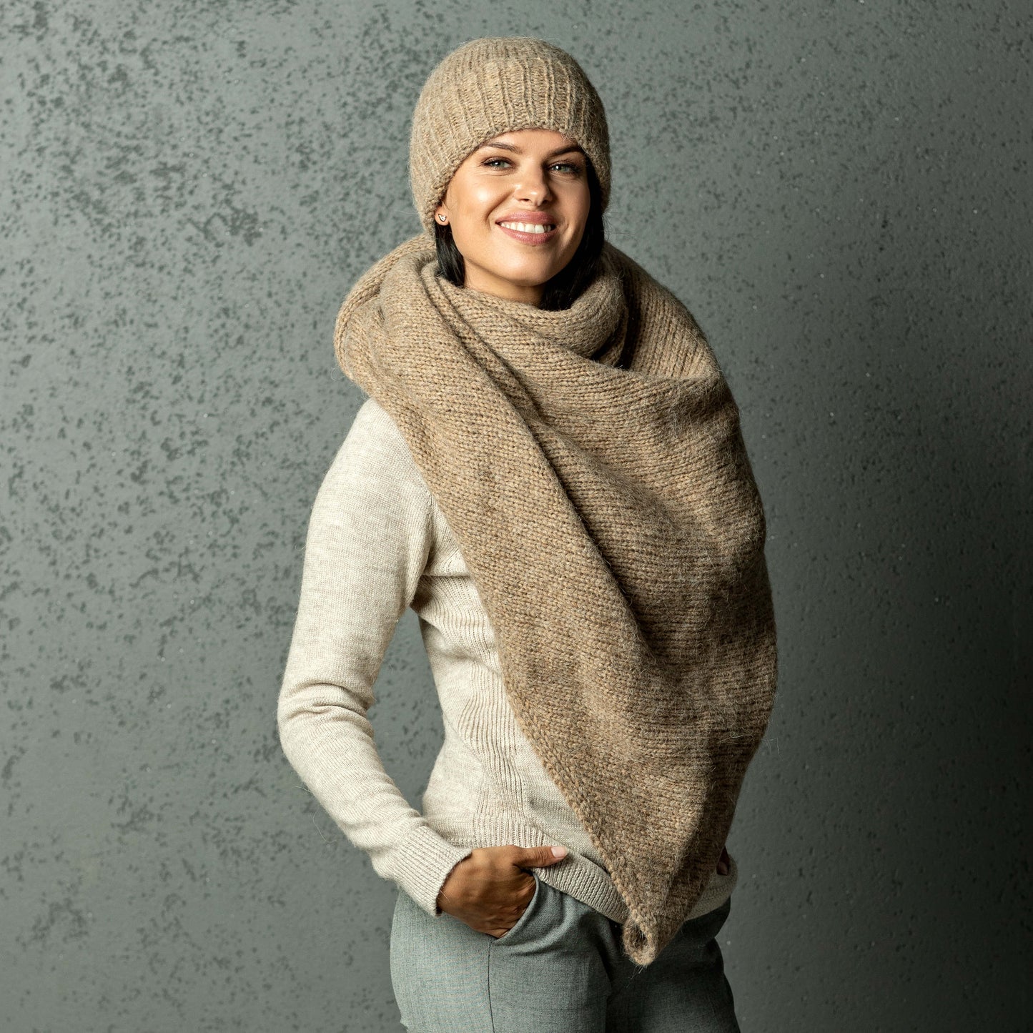 Chunky Knit triangle alpaca wool Scarf and hat - camel