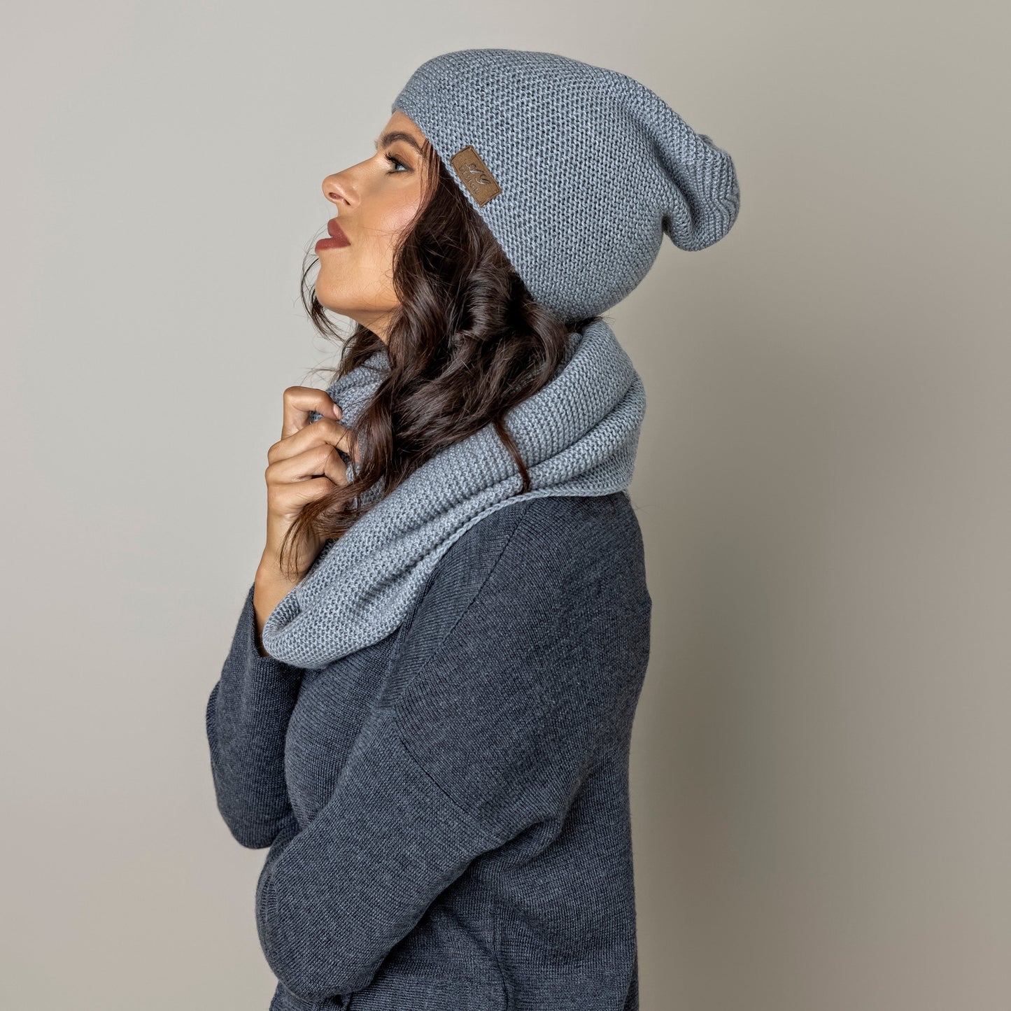 Knit minimalist soft 100% merino wool infinity Scarf and hat - light gray