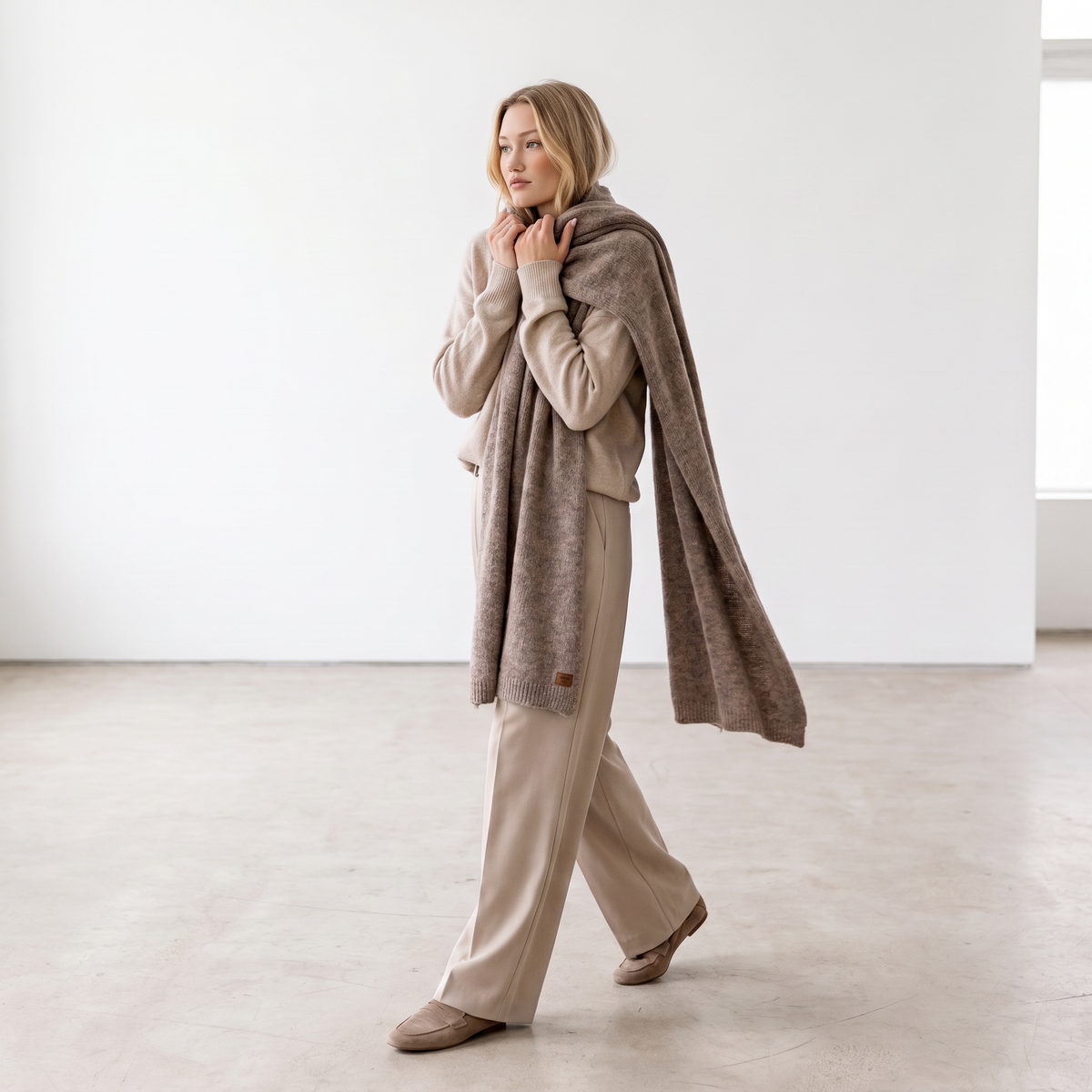 Set sciarpa e berretto in baby alpaca, larga, cacao — By AGdesign