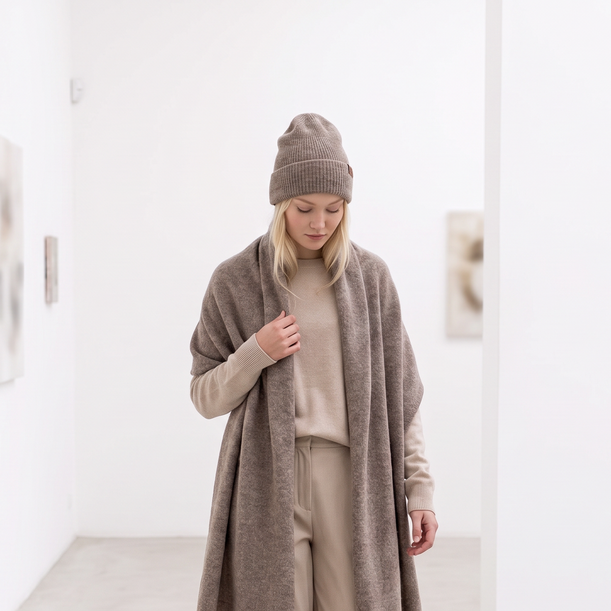 Set sciarpa e berretto in baby alpaca, larga, cacao — By AGdesign