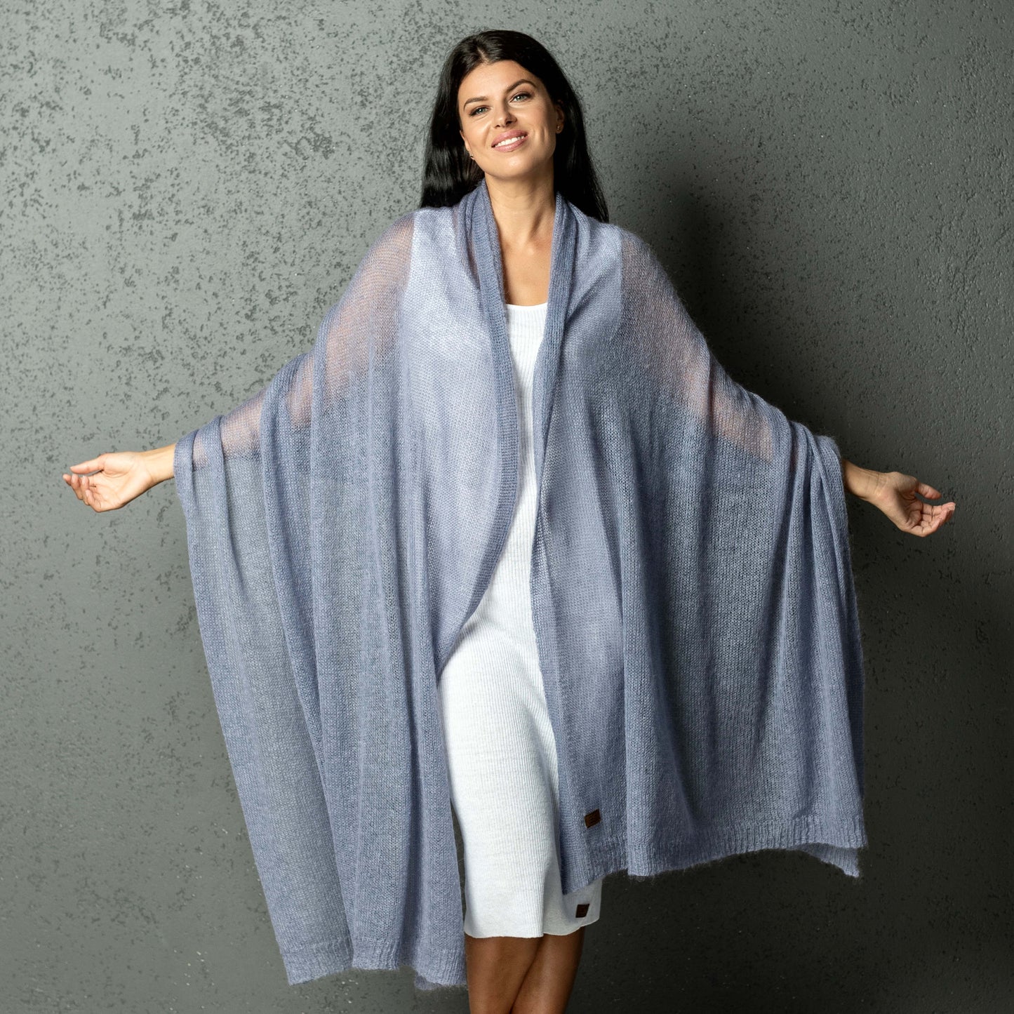Cape de mariée, châle ou étole tricoté en mohair blanc
