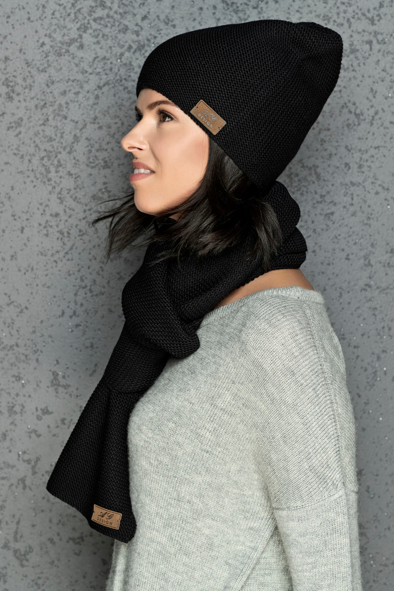 Knit minimalist soft 100% merino wool Scarf and hat - black
