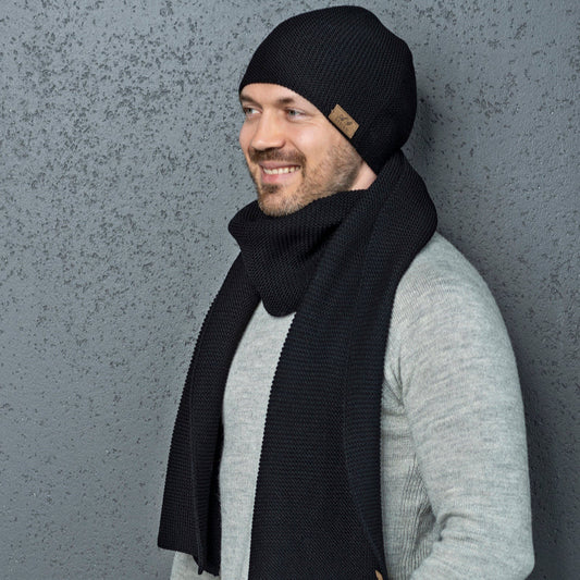 Man merino wool knit scarf and cap - black