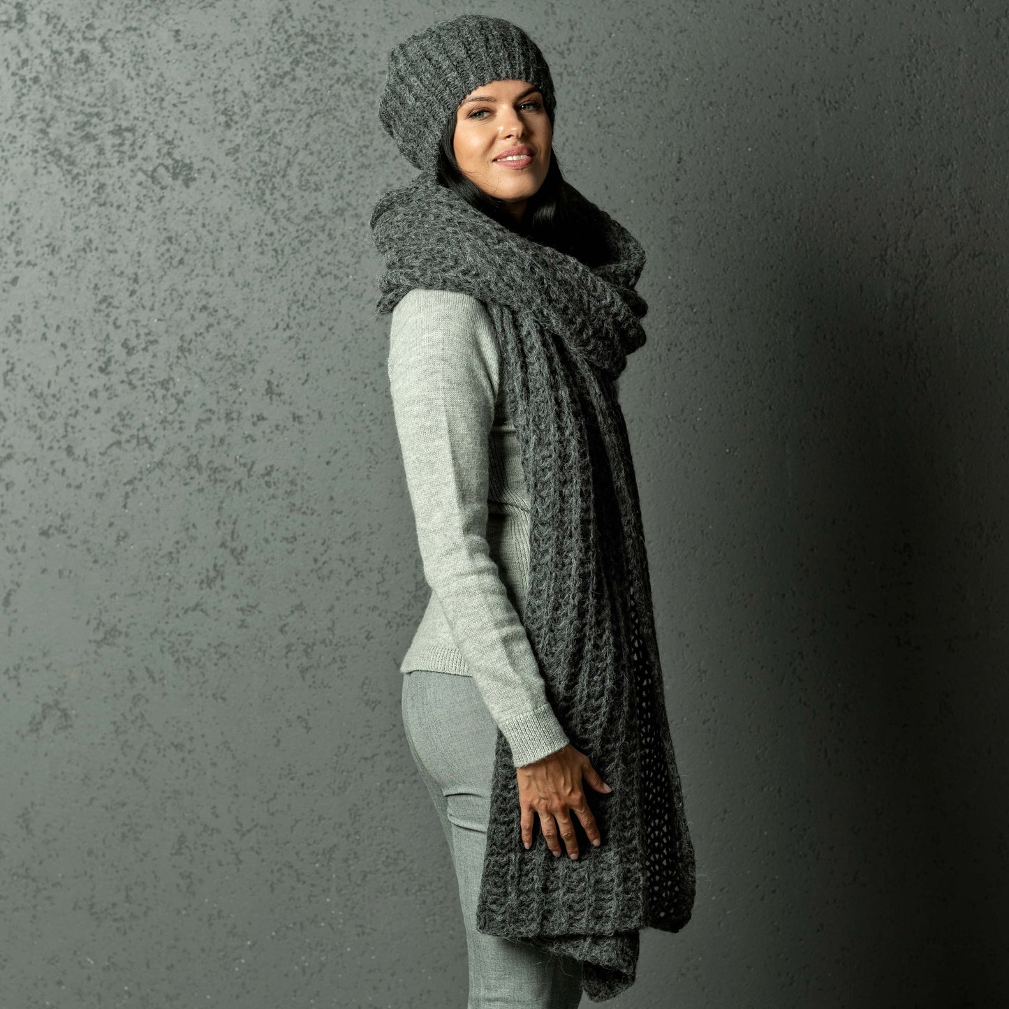 Chunky Knit massive alpaca wool Scarf and hat - gray