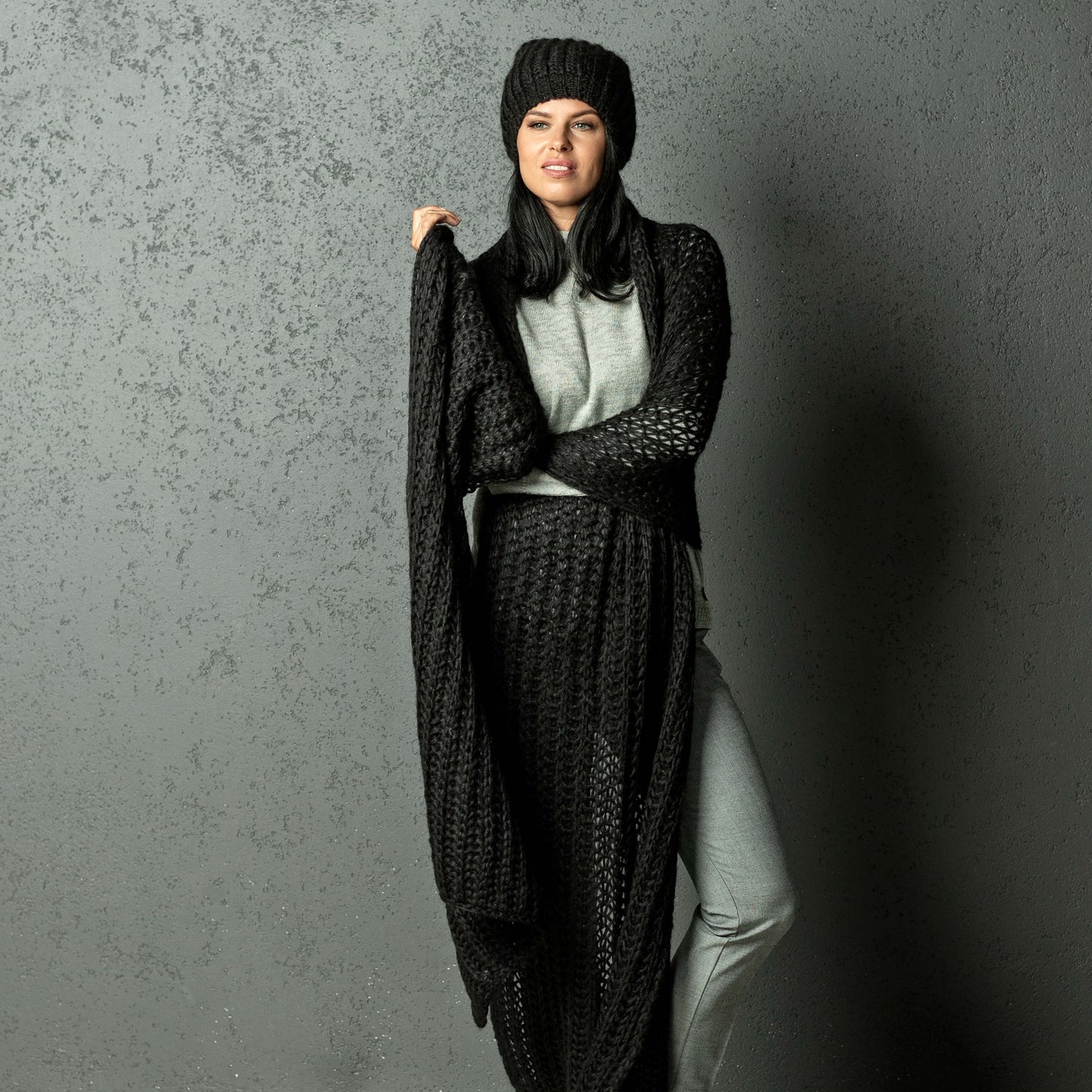 Chunky Knit massive alpaca wool Scarf and hat - black