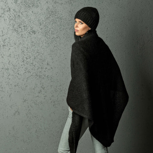Chunky Knit triangle alpaca wool Scarf and hat - black