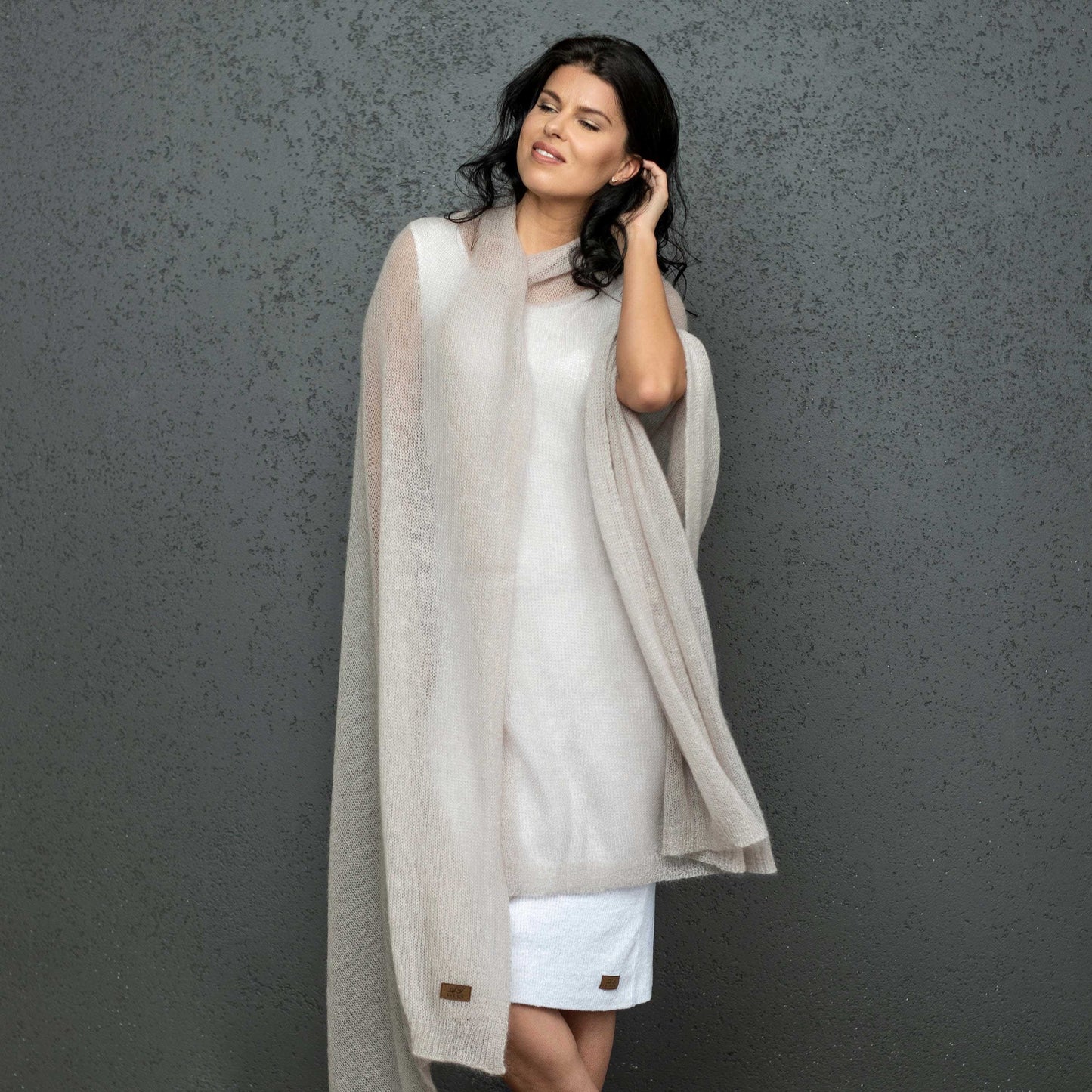 Cape de mariée, châle ou étole tricoté en mohair blanc