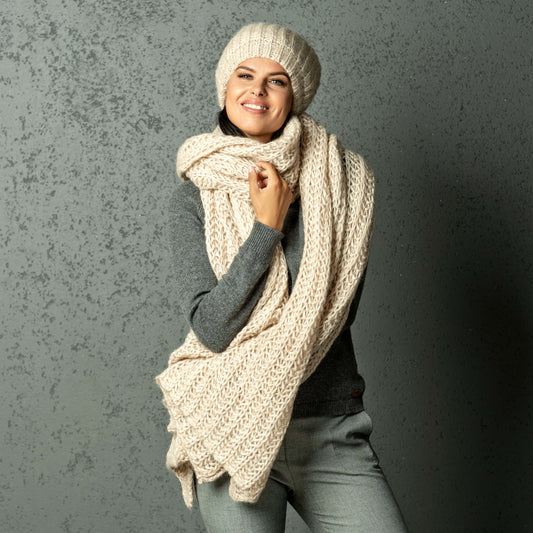 Chunky Knit massive alpaca wool Scarf and hat - creamy