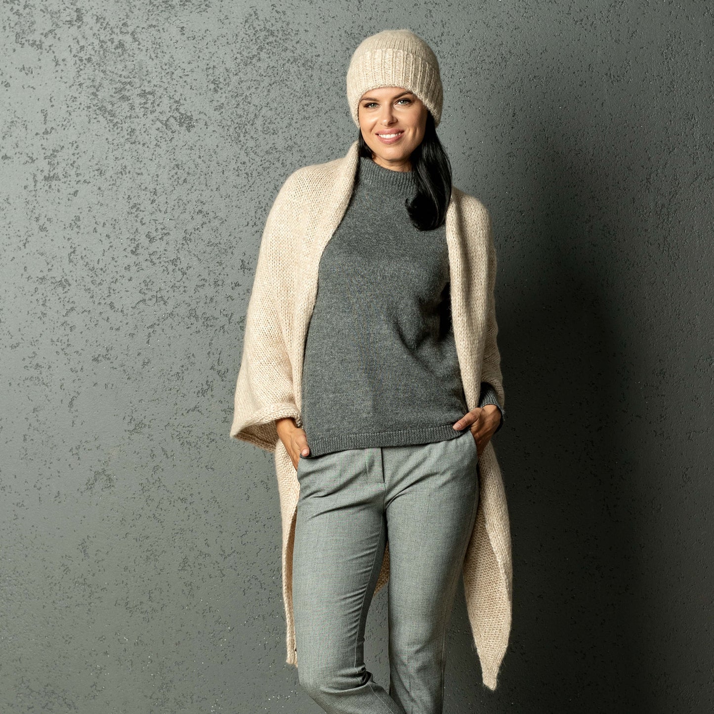 Chunky Knit triangle alpaca wool Scarf and hat - creamy