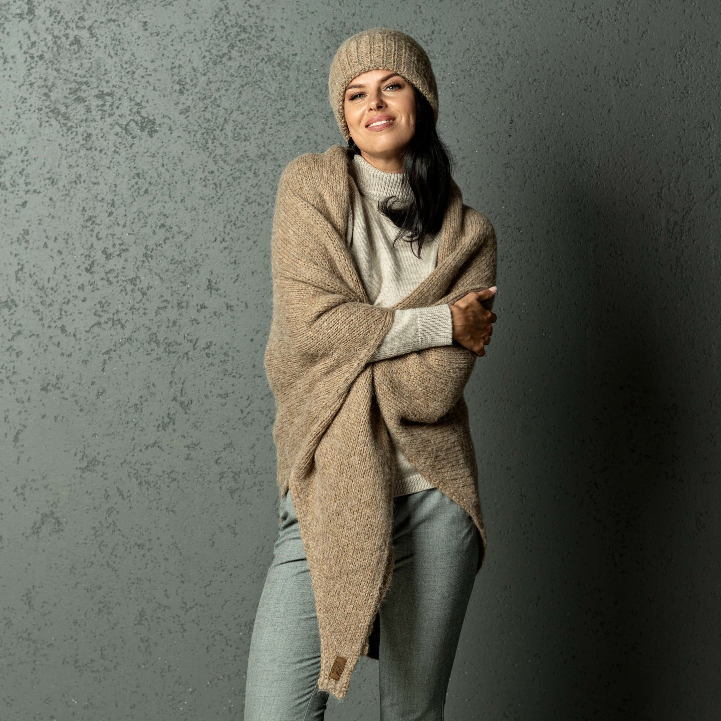 Chunky Knit triangle alpaca wool Scarf and hat - camel