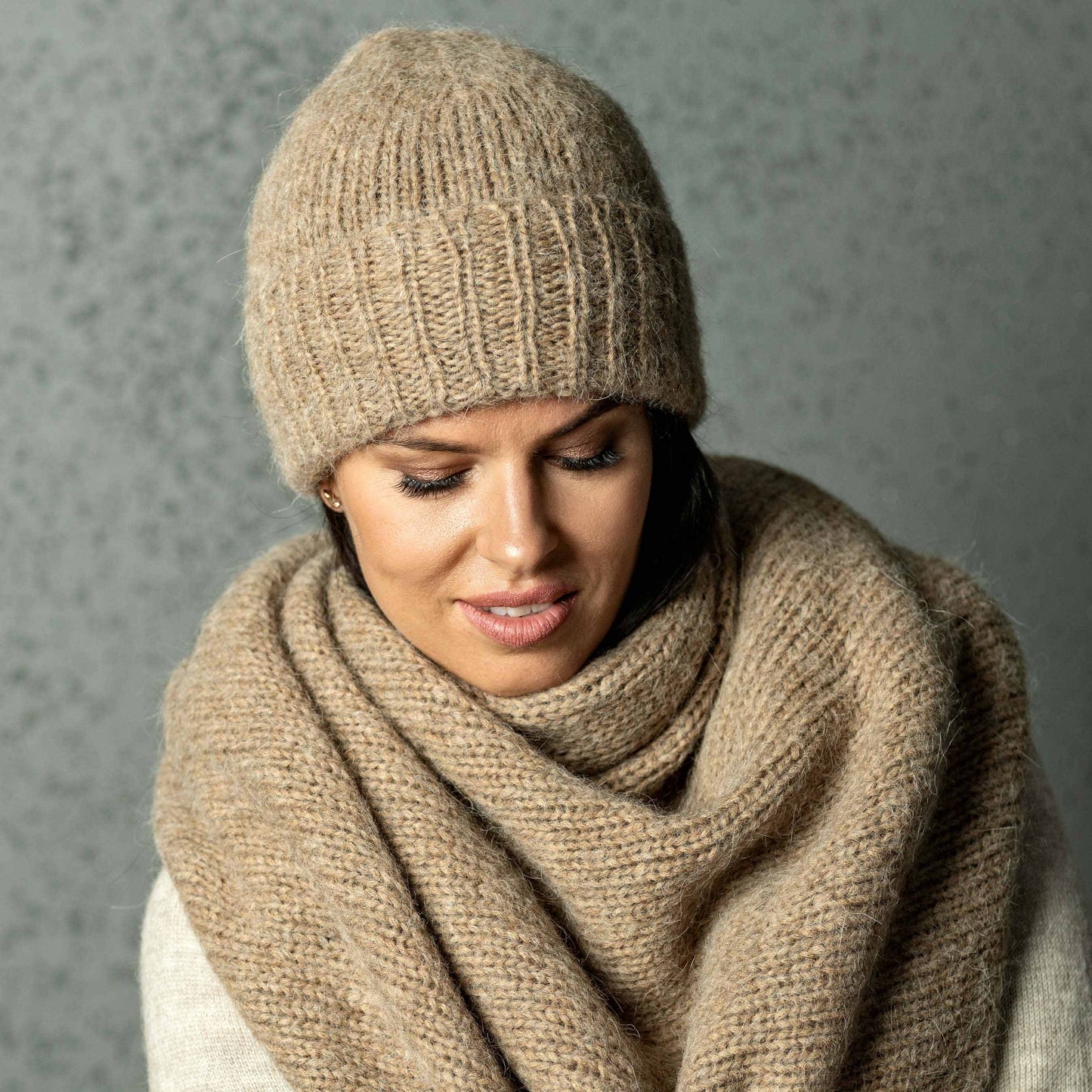 Chunky Knit triangle alpaca wool Scarf and hat - camel