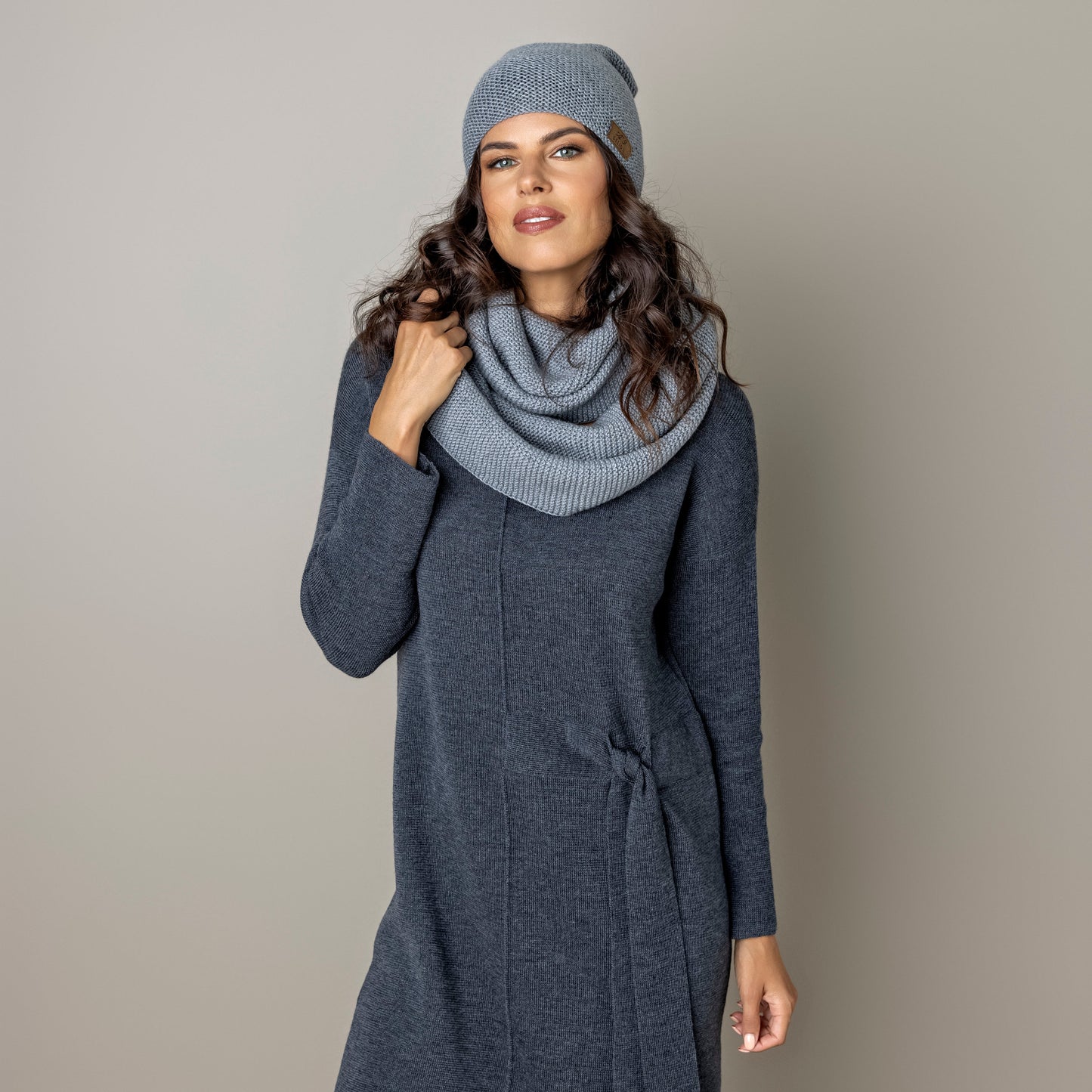 Knit minimalist soft 100% merino wool infinity Scarf and hat - light gray