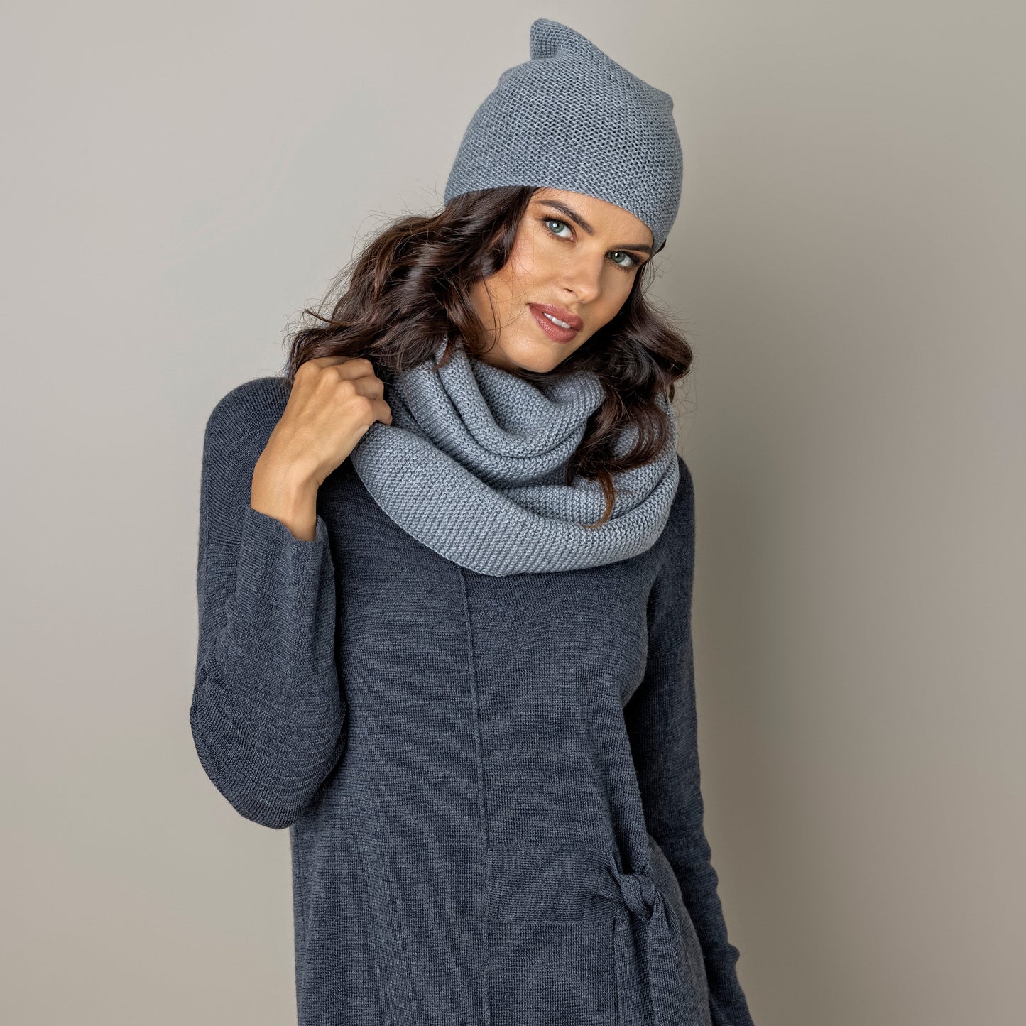 Knit minimalist soft 100% merino wool infinity Scarf and hat - light gray