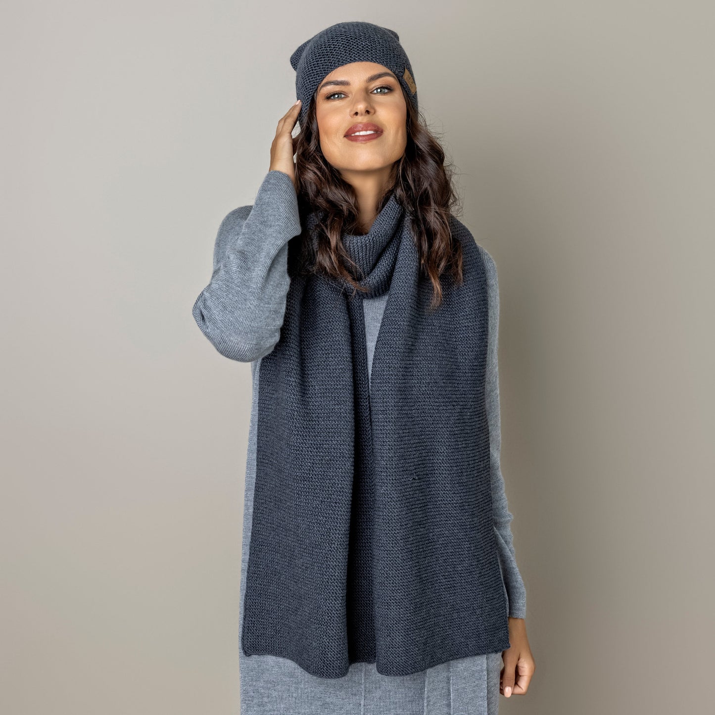 Knit minimalist soft 100% merino wool Scarf and hat - gray