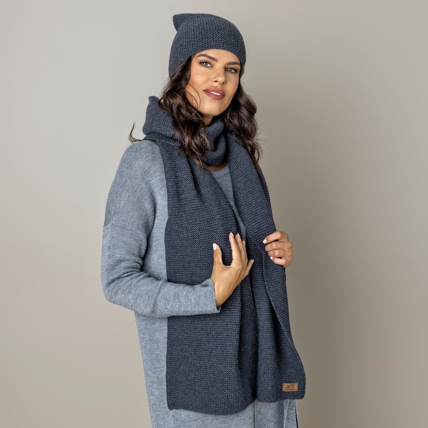 Knit minimalist soft 100% merino wool Scarf and hat - gray