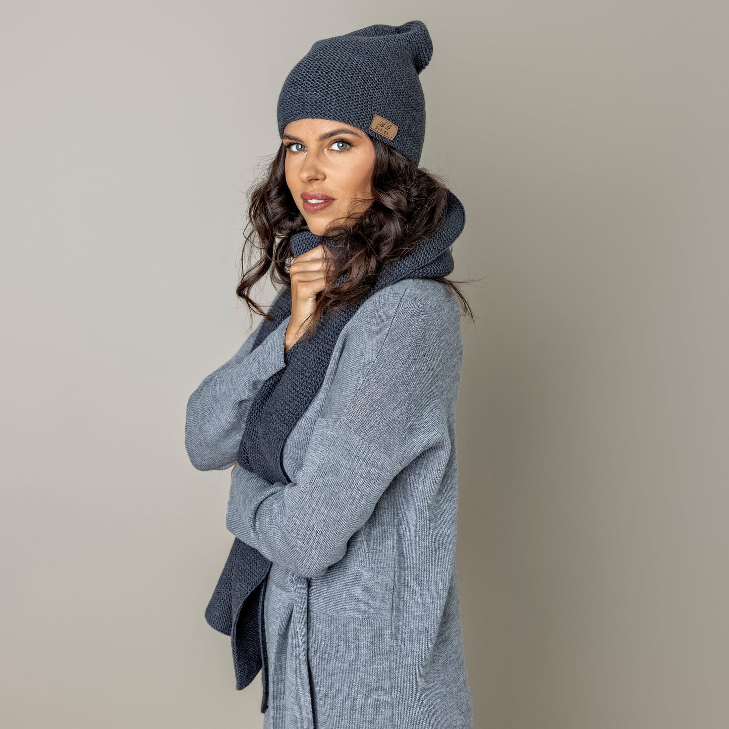 Knit minimalist soft 100% merino wool Scarf and hat - gray