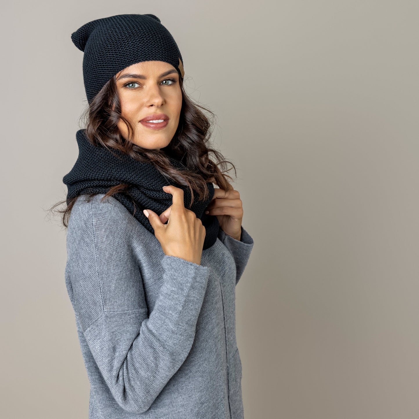 Knit minimalist soft 100% merino wool infinity Scarf and hat - black